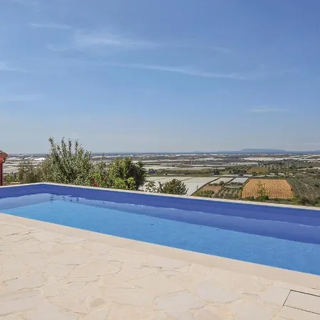La Pietra